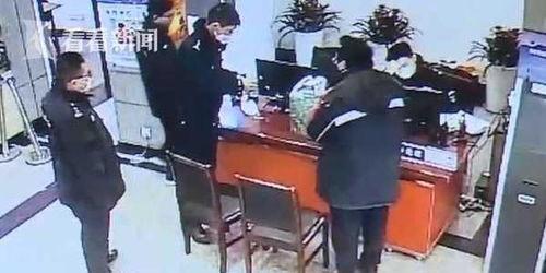 武汉快递员爆料视频最新,揭秘快递行业背后真相