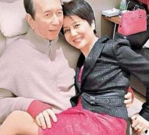 荣大夫爆料何鸿燊视频播放,一场豪门恩怨的真相大揭秘