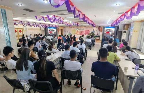 吃瓜追剧小分队网红是谁,揭秘“吃瓜追剧小分队”网红背后的故事
