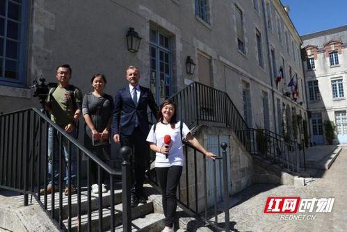 爆料家乡学校视频真实事件,家乡学校视频事件背后的惊人内幕