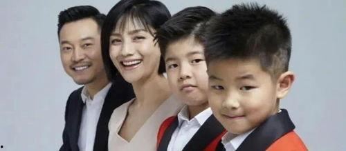 娱乐圈爆料新孩子,甜蜜爆照引网友热议