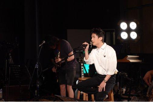 苏醒爆料再就业男团原视频,再就业男团幕后故事，原视频深度解析